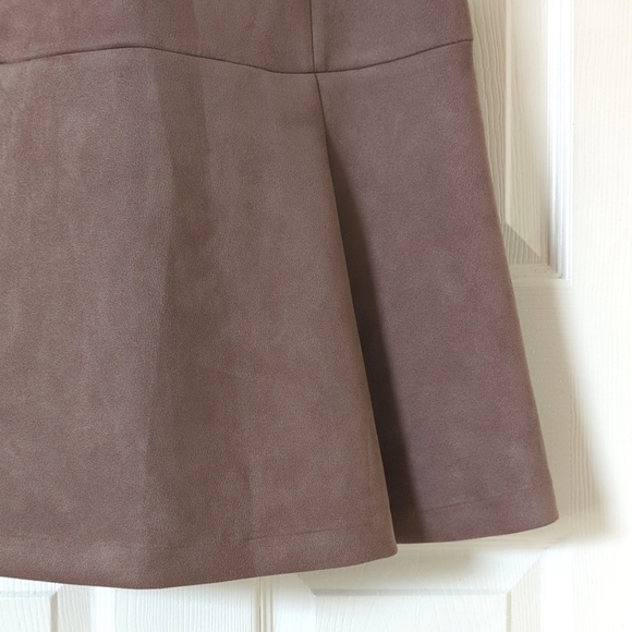 Calvin Klein Faux Suede Round Neck Short Sleeve Pleated A-Line Mini Dress Gray 6 - Picture 9 of 13